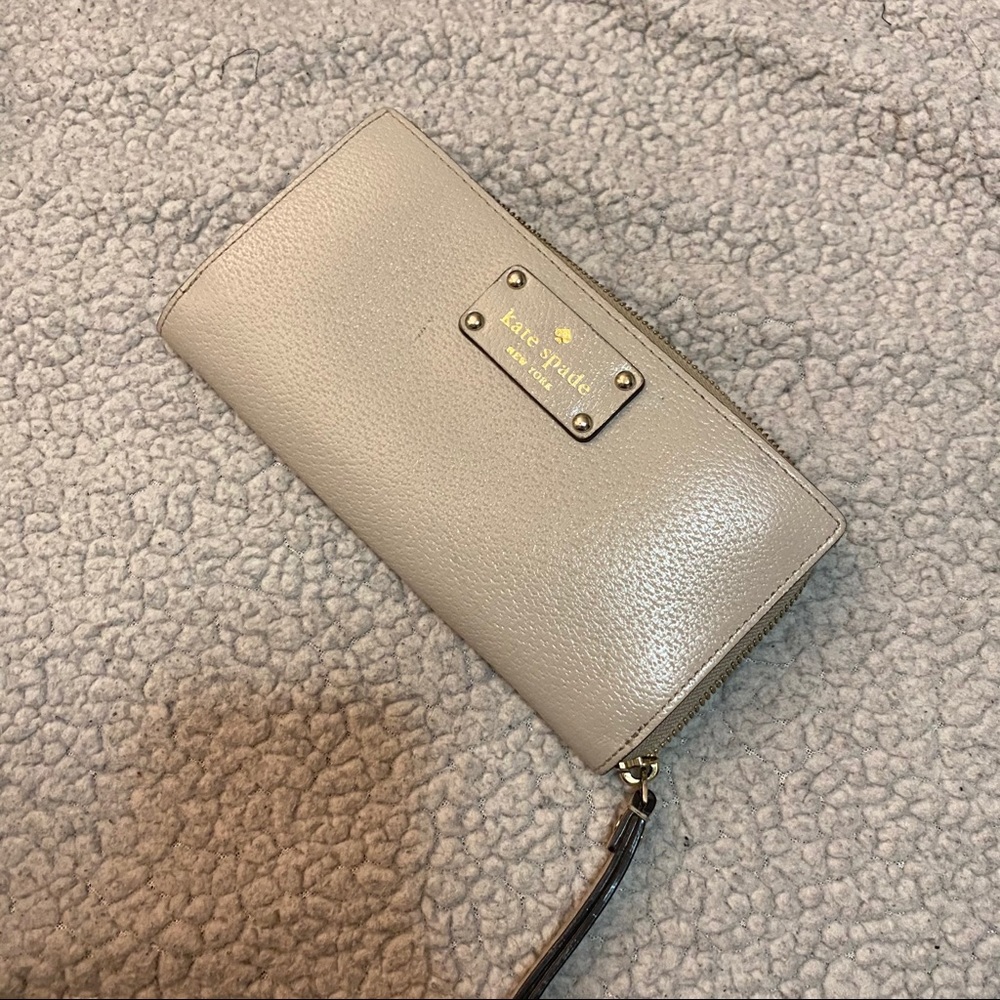 Kate Spade Cream Wallet